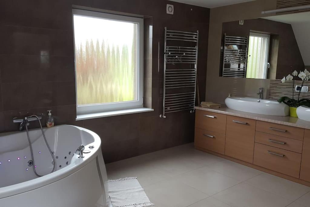 Apartamenty Holiday Slaw Jacuzzi Bilard Ustarbowo Εξωτερικό φωτογραφία